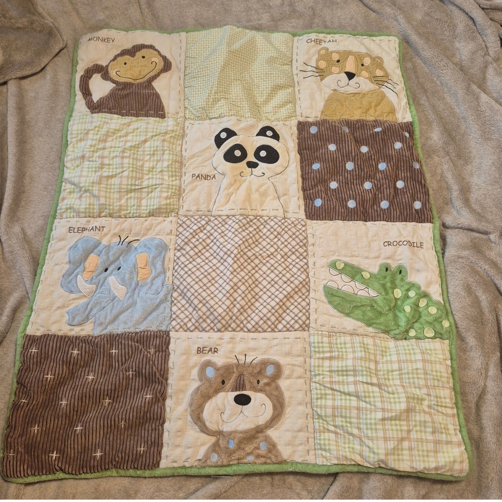 NoJo Crown Crafts Jungle Safari Patchwork Baby Quilt Animal Nursery Blanket
